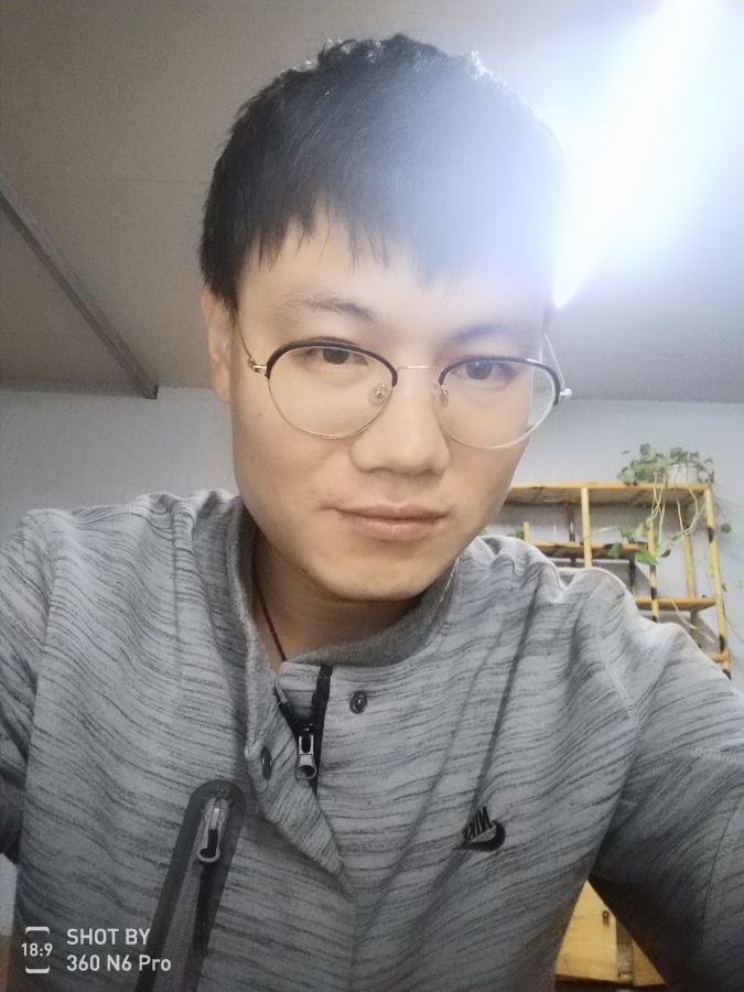 【八度】的相册